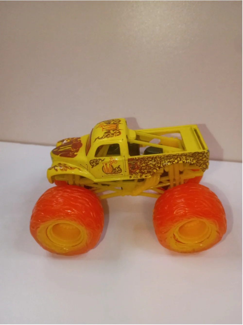 Monster Jam whiplash fire 2024 1:64 scale spin Master series pre-owned